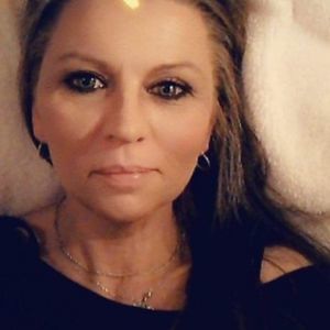 Meet your Posher, Mia dawn